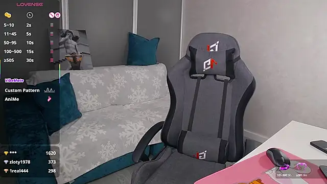 Sofia Soul online show from October 14, 2025, 7:47 pm