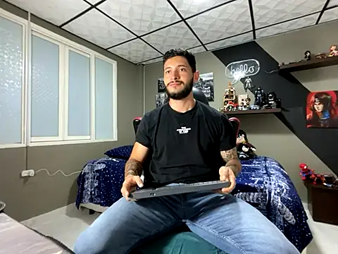 marcel crawford96 online show from November 16, 2025, 1:17 pm