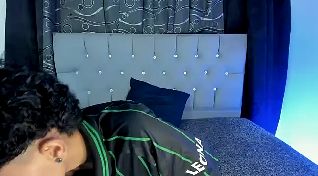 Snapshot of nova_sex01 chatting on December 17, 2024, 4:01 am nova sex01 online show from December 17, 2024, 4:01 am