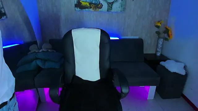 nova sex01 online show from March 15, 2026, 4:51 am