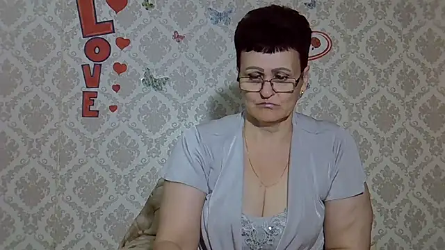 Snapshot of PaulaGolden chatting on September 10, 2025, 8:25 am PaulaGolden online show from September 10, 2025, 8:25 am