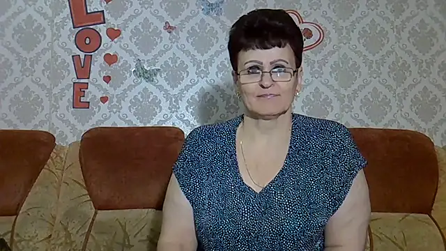 Snapshot of PaulaGolden chatting on October 1, 2025, 11:49 am PaulaGolden online show from October 1, 2025, 11:49 am