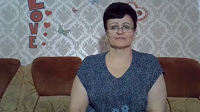 Snapshot of PaulaGolden chatting on October 16, 2025, 9:21 am PaulaGolden online show from October 16, 2025, 9:21 am