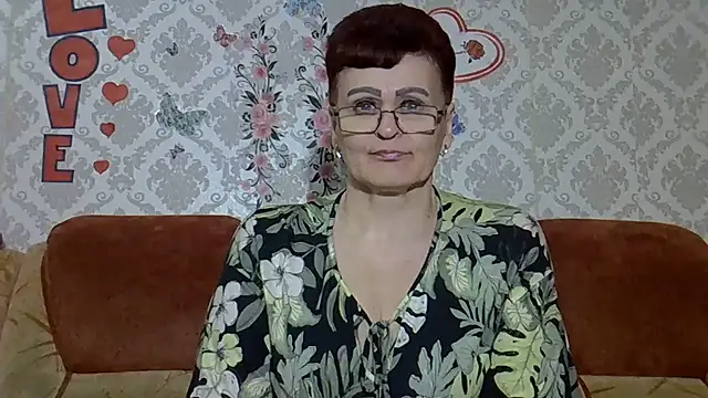 PaulaGolden online show from June 12, 2026, 3:00 pm