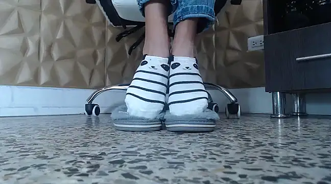 AmiraDulcee online show from December 21, 2024, 4:57 pm