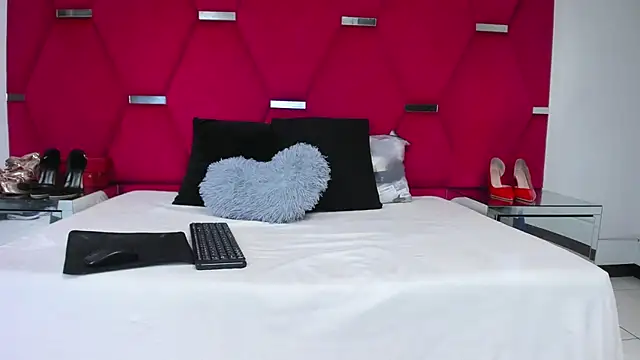 AmiraDulcee online show from September 23, 2025, 2:20 pm