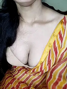 Snapshot of Fair-magic-woman chatting on September 17, 2025, 6:20 pm Fair-magic-woman online show from September 17, 2025, 6:20 pm