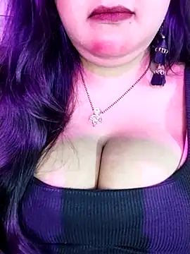 Suhanakhan00 online show from November 18, 2025, 5:34 am