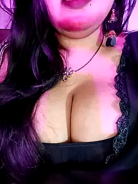 Suhanakhan00 online show from January 12, 2026, 7:46 am