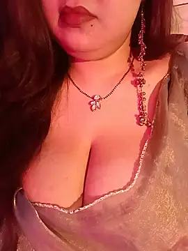 Snapshot of Suhanakhan00 chatting on August 6, 2026, 5:48 pm Suhanakhan00 online show from August 6, 2026, 5:48 pm