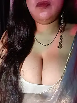 Snapshot of Suhanakhan00 chatting on August 8, 2026, 10:28 am Suhanakhan00 online show from August 8, 2026, 10:28 am