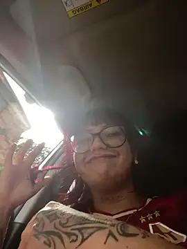 MiaOlmos777 online show from April 28, 2026, 2:11 pm