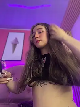 Sophie LS online show from February 3, 2025, 5:40 am