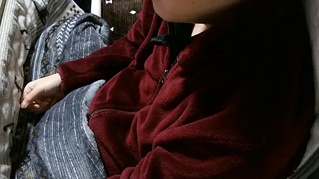 cinnabar red online show from April 6, 2026, 3:37 am