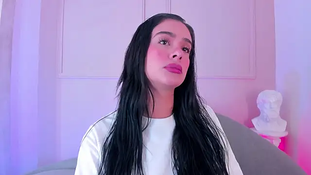 Snapshot of victoria_milann chatting on November 25, 2025, 2:39 pm victoria milann online show from November 25, 2025, 2:39 pm