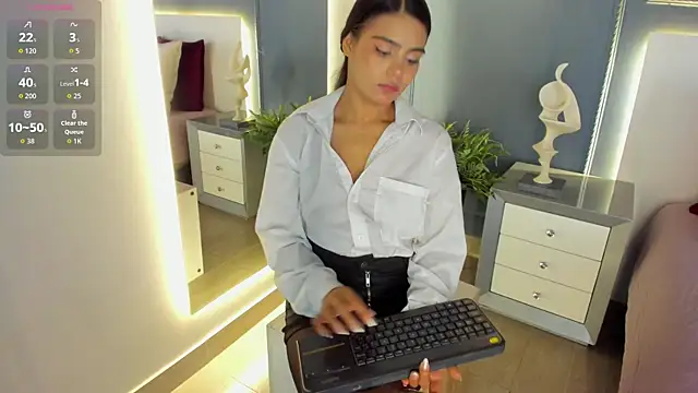 IvyEllis online show from November 5, 2025, 11:54 am