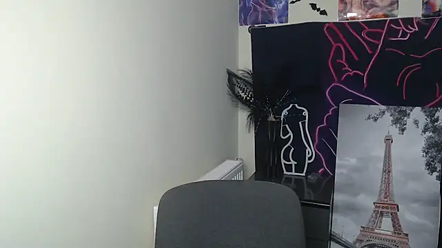 StellaCRL online show from September 27, 2025, 5:51 pm