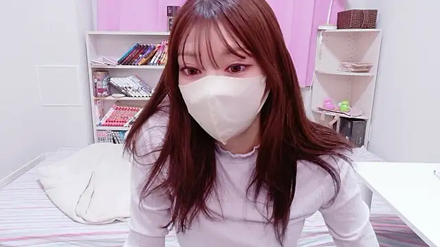 Snapshot of ASUKA-TV chatting on May 7, 2026, 12:10 pm ASUKA-TV online show from May 7, 2026, 12:10 pm