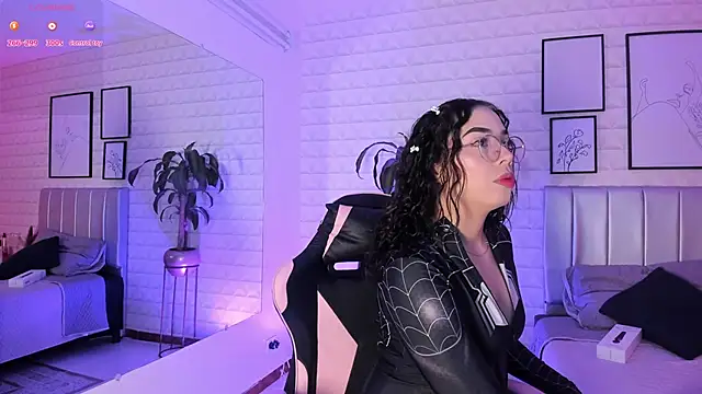 Lizzie-Evans online show from March 7, 2026, 12:02 pm