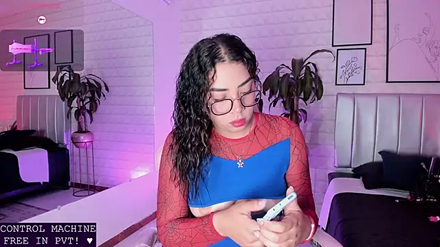 Lizzie-Evans online show from May 28, 2026, 12:02 pm