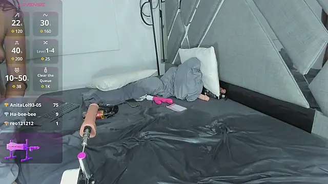 LunaGates online show from January 9, 2025, 4:41 am