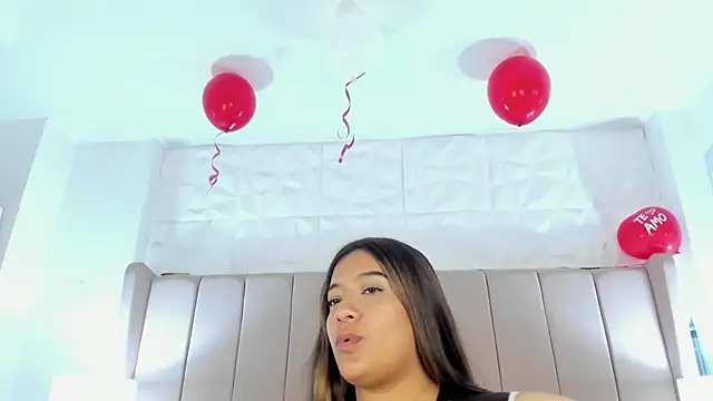 MollyBigBoobs12 online show from February 21, 2025, 8:05 pm