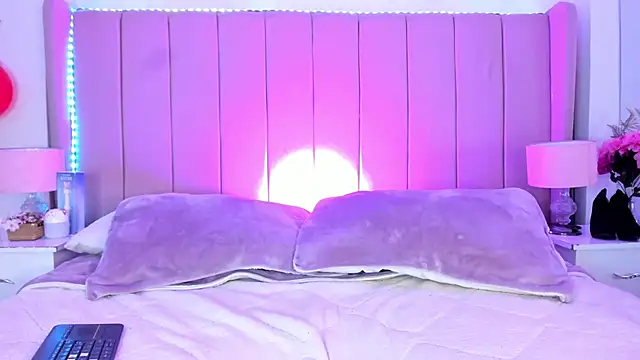 MollyBigBoobs12 online show from March 9, 2025, 12:21 am