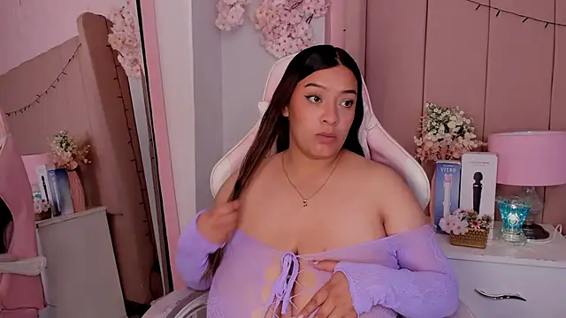 MollyBigBoobs12 online show from October 10, 2025, 8:41 pm