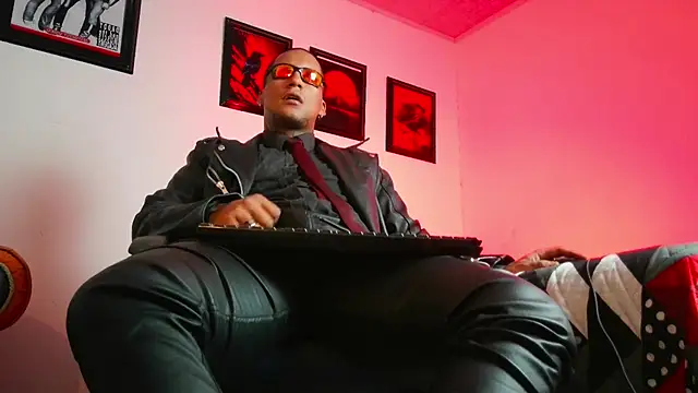 Leonnardo Jaramillo online show from November 13, 2025, 11:20 am