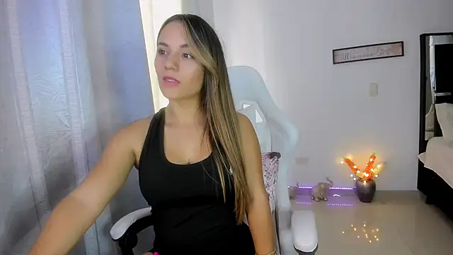 Snapshot of Sara_lopez_28 chatting on February 19, 2025, 3:27 pm Sara lopez 28 online show from February 19, 2025, 3:27 pm