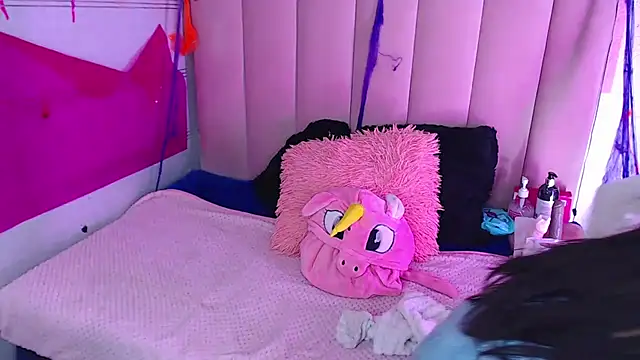 sara caplerx online show from November 7, 2025, 7:14 pm