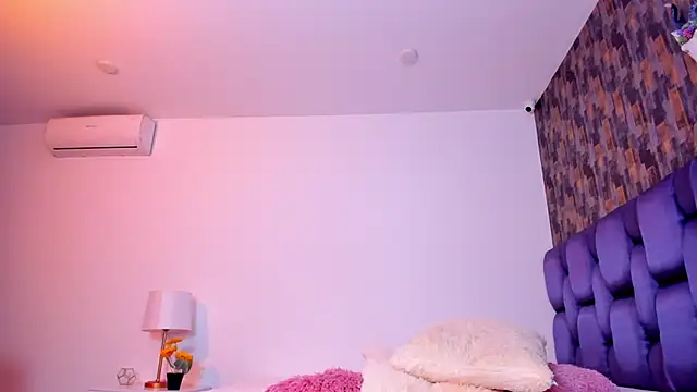 Snapshot of IsabellaAnngel chatting on March 21, 2025, 2:28 am IsabellaAnngel online show from March 21, 2025, 2:28 am