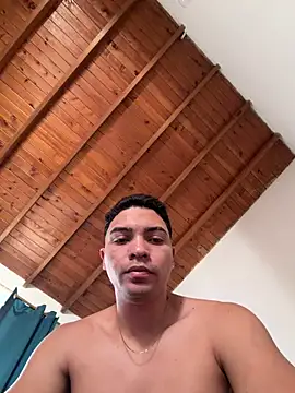Thiago Santo  online show from June 14, 2026, 9:28 pm