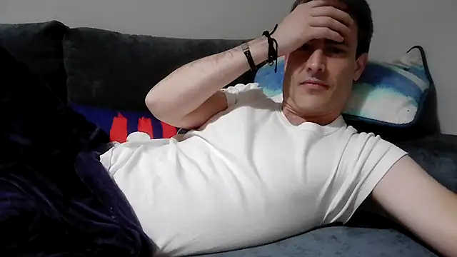 Snapshot of basquehotboy chatting on February 27, 2025, 1:27 am basquehotboy online show from February 27, 2025, 1:27 am