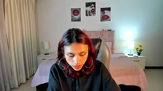 Snapshot of Kat_cute_ chatting on March 18, 2025, 3:53 am Kat cute  online show from March 18, 2025, 3:53 am