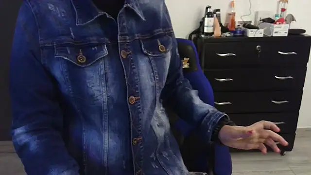 thomascooper7 online show from January 30, 2025, 10:19 pm