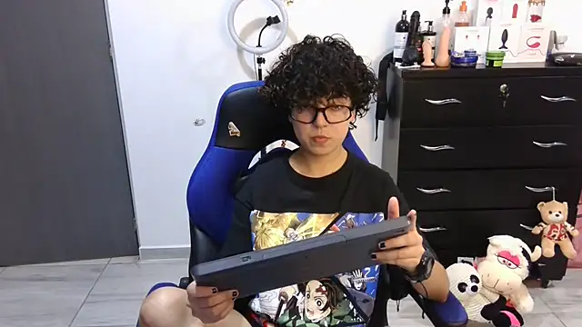 thomascooper7 online show from September 11, 2025, 7:25 pm