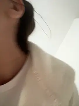 NattyPierce online show from February 6, 2025, 1:54 pm