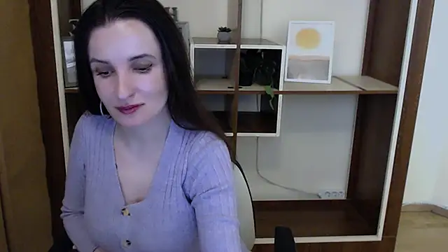 LaimaV  online show from April 19, 2026, 9:50 pm