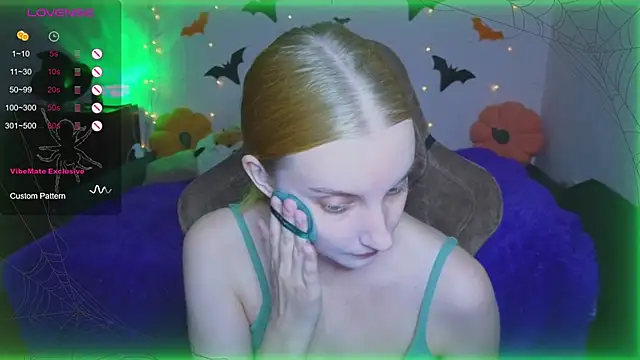 Fluffy muffin  online show from October 24, 2025, 3:30 pm