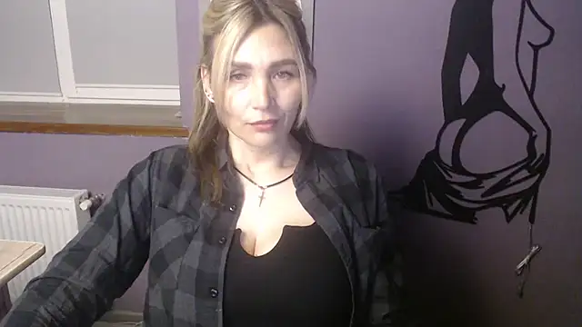  sexy lady online show from April 14, 2026, 12:22 pm
