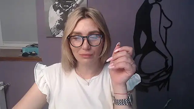  sexy lady online show from June 2, 2026, 1:02 pm