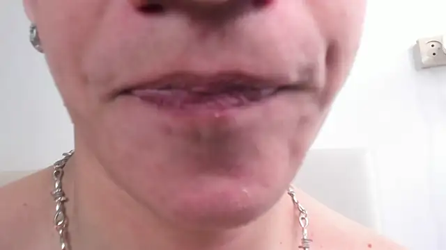 Andrew Clar online show from December 3, 2025, 3:43 pm