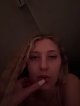 LivyyBossom online show from May 14, 2026, 11:11 pm