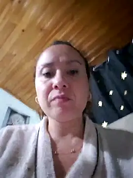 RenataSexy  online show from May 5, 2026, 2:08 am