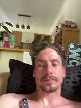 bradleyjamesmc online show from March 1, 2026, 6:04 am