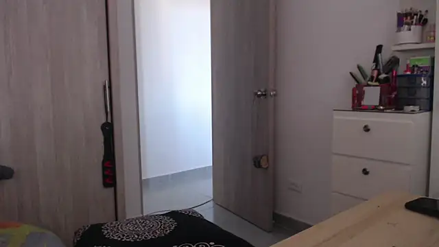 scarlett diamond11 online show from September 15, 2025, 10:21 pm