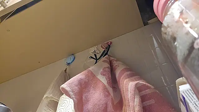 Snapshot of AlejandraDelaney chatting on December 11, 2024, 9:34 pm AlejandraDelaney online show from December 11, 2024, 9:34 pm