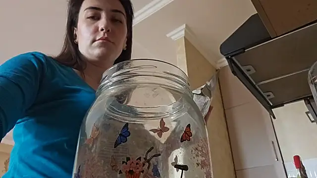 Snapshot of AlejandraDelaney chatting on January 21, 2025, 8:08 am AlejandraDelaney online show from January 21, 2025, 8:08 am