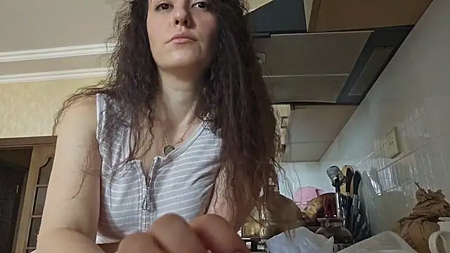 Snapshot of AlejandraDelaney chatting on October 19, 2025, 9:10 am AlejandraDelaney online show from October 19, 2025, 9:10 am